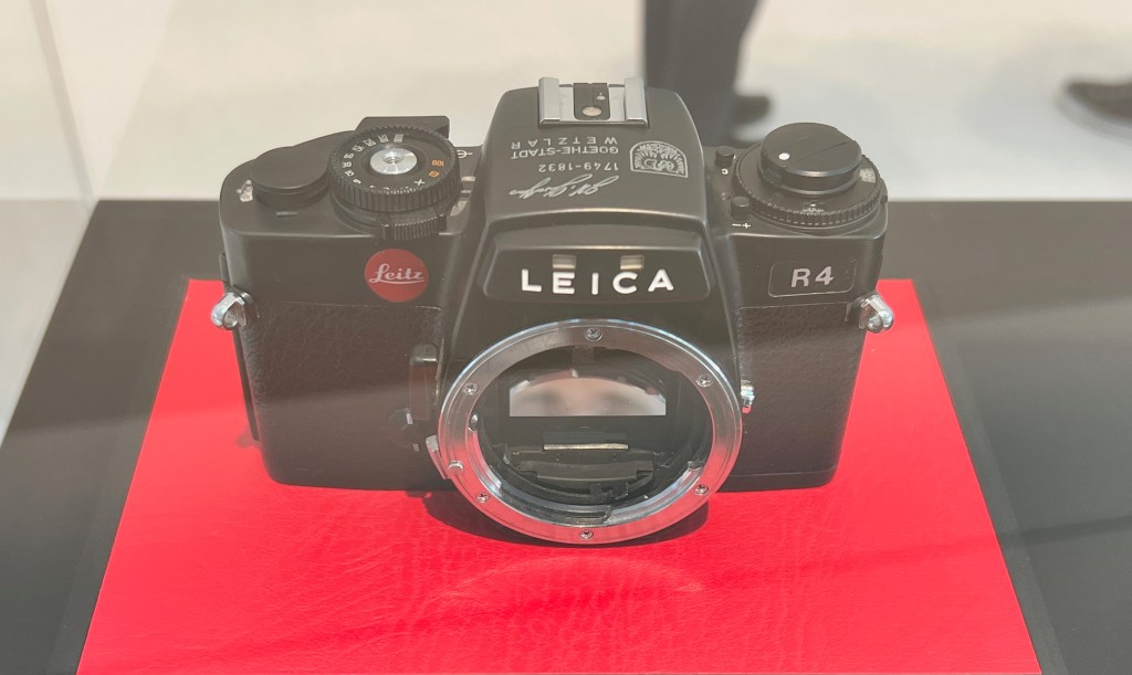 Die Leica R4 war vor 40 Jahren meine Kamera, als ich als Lokaljournalist unterwegs war. Viele Fotos sind in der Wetzlarer Neuen Zeitung erschienen.