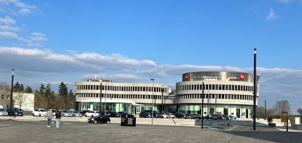 Blick auf die Leica-Welt in Wetzlar. Hinter mir ist das Leica-Museum.